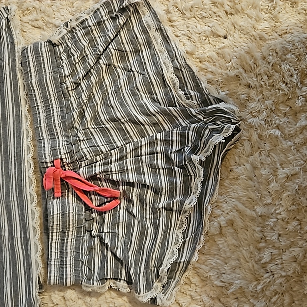 Honeydew lounge/pajama set - Picture 2 of 7
